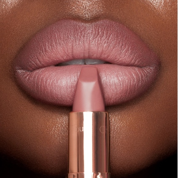 Charlotte Tilbury Matte Lipstick Pillow Talk - Picture 14 of 16